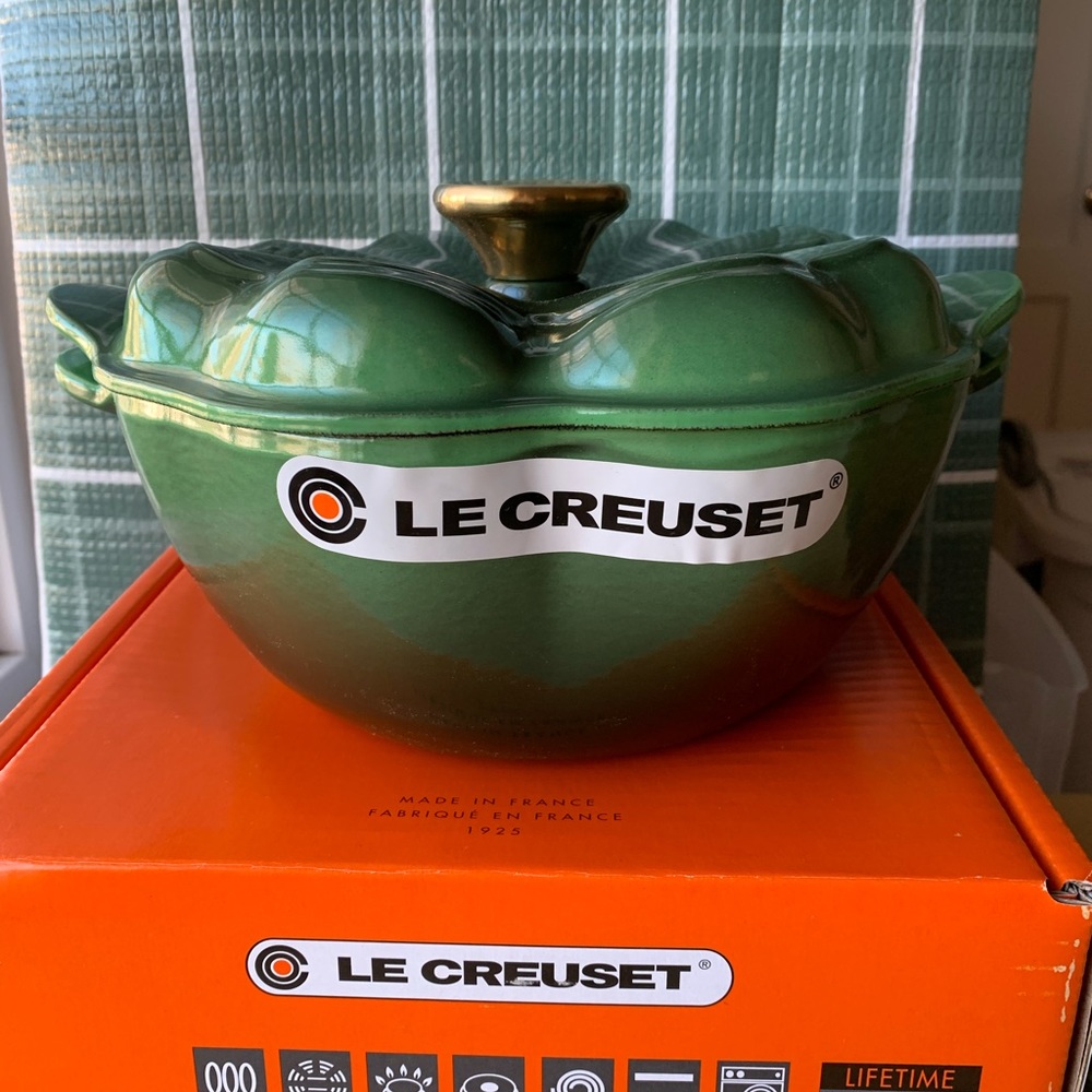 Le Creuset 4-Leaf Clover Casserole